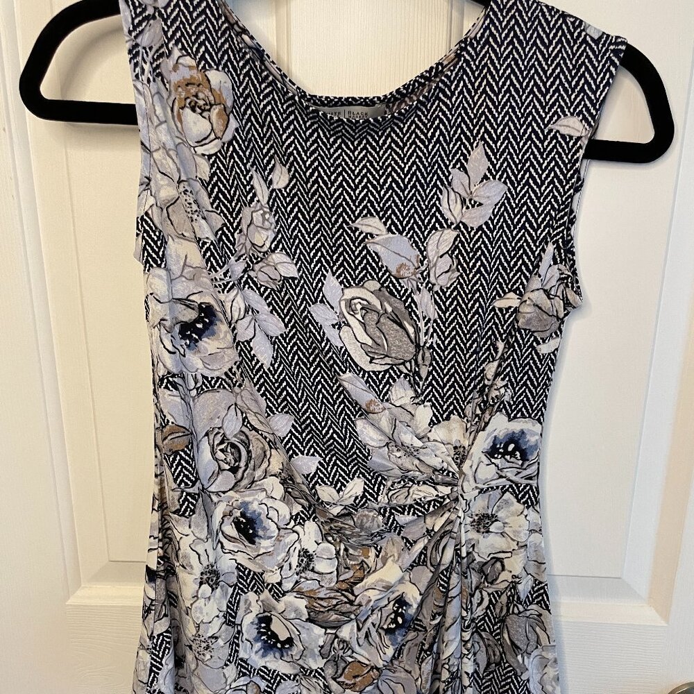 White House Black Market Gathered Black flowered Blouse Tank Size XS